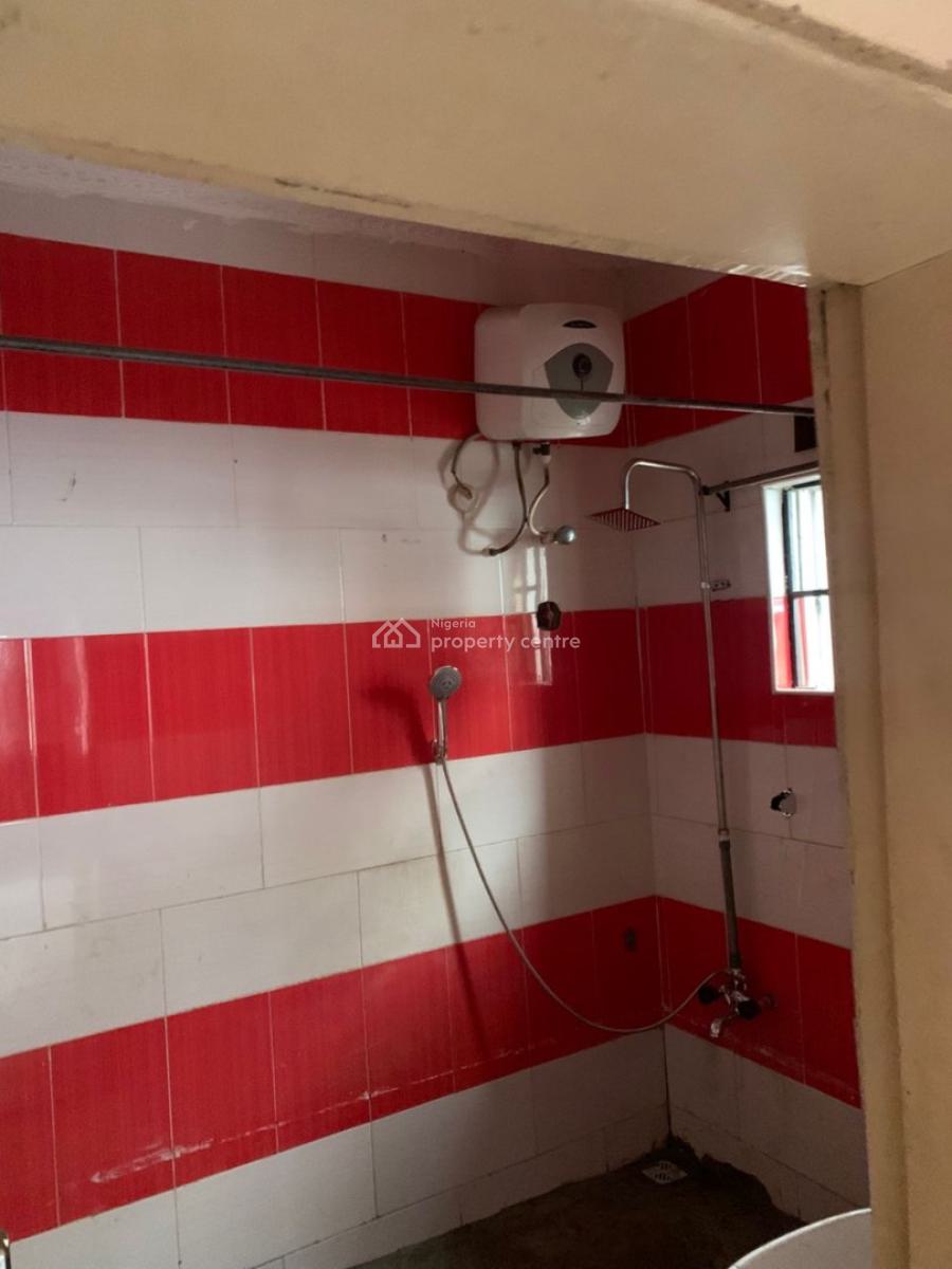 2 Bedroom Bungalow, Self Compound, Omole Phase 2, Ikeja, Lagos, Flat / Apartment for Rent