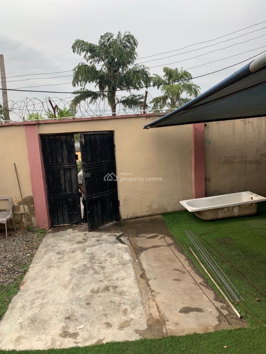 2 Bedroom Bungalow, Self Compound, Omole Phase 2, Ikeja, Lagos, Flat / Apartment for Rent