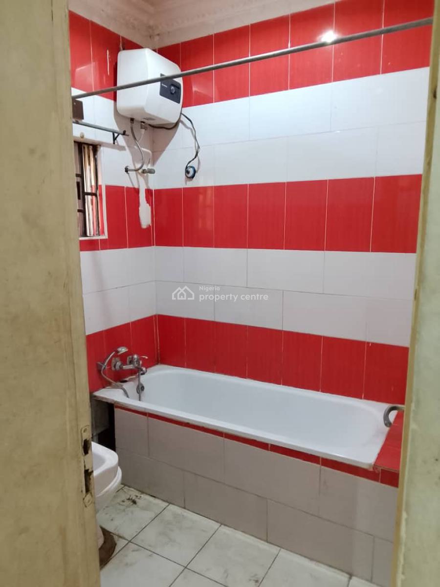 2 Bedroom Bungalow, Self Compound, Omole Phase 2, Ikeja, Lagos, Flat / Apartment for Rent