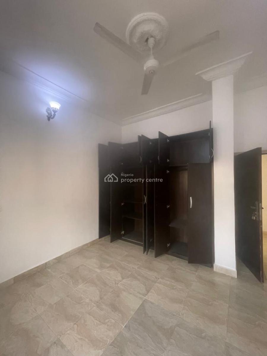 Standard 3 Bedroom Apartment on The Ground Floor on a Tarred Road, Jahi, Abuja, Flat / Apartment for Rent