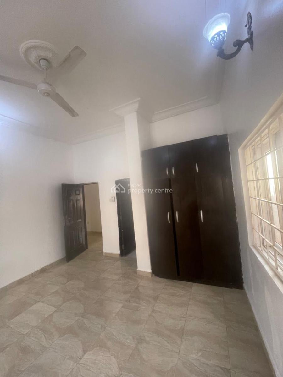 Standard 3 Bedroom Apartment on The Ground Floor on a Tarred Road, Jahi, Abuja, Flat / Apartment for Rent