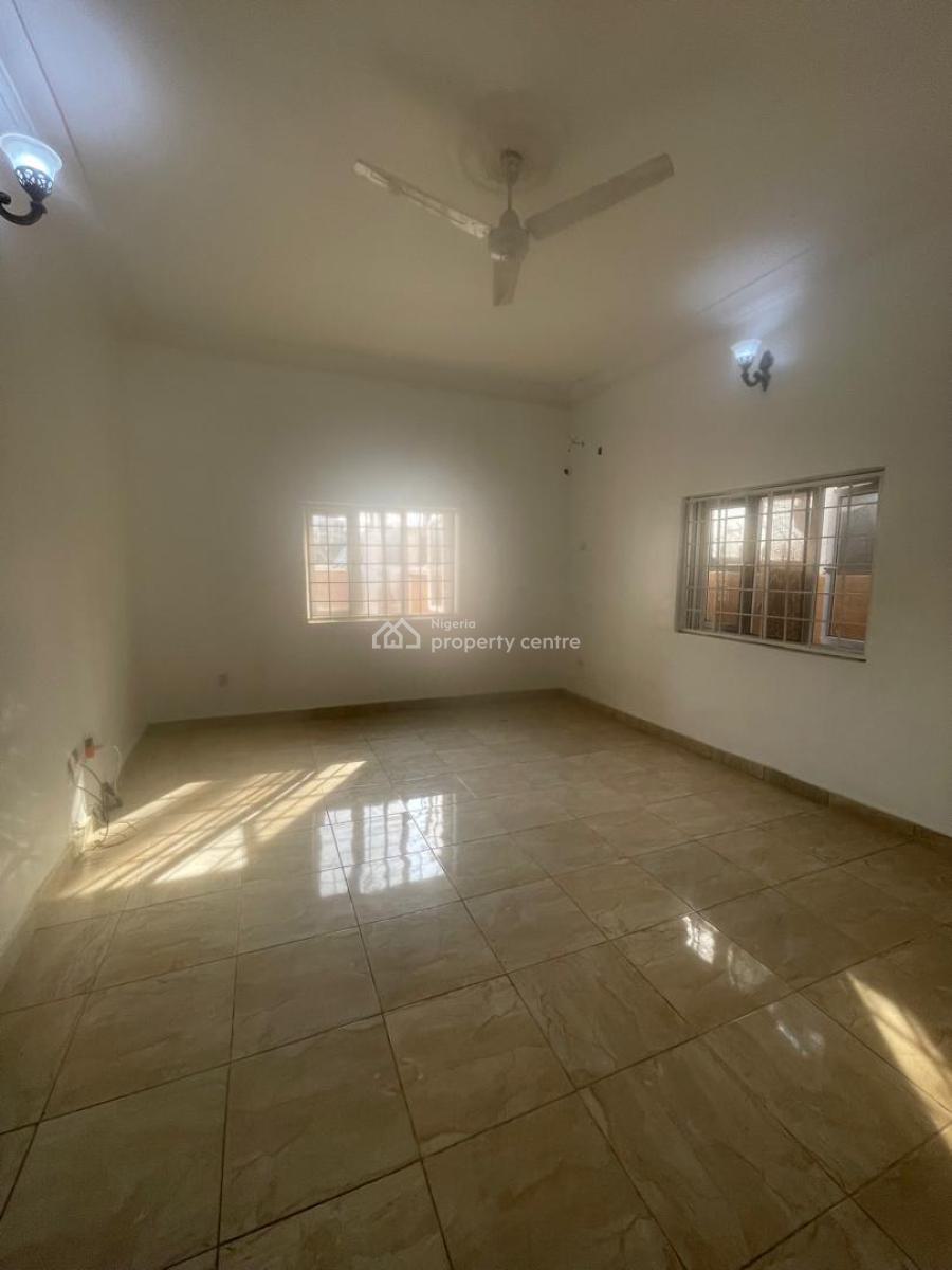 Standard 3 Bedroom Apartment on The Ground Floor on a Tarred Road, Jahi, Abuja, Flat / Apartment for Rent