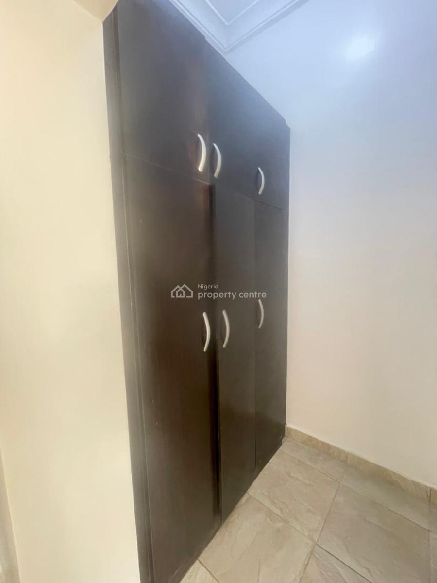 Standard 3 Bedroom Apartment on The Ground Floor on a Tarred Road, Jahi, Abuja, Flat / Apartment for Rent