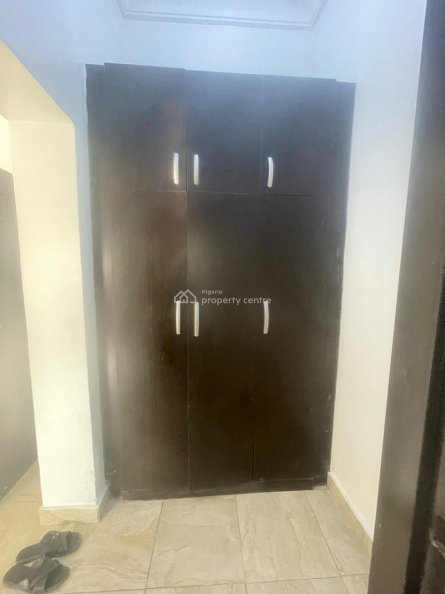 Standard 3 Bedroom Apartment on The Ground Floor on a Tarred Road, Jahi, Abuja, Flat / Apartment for Rent