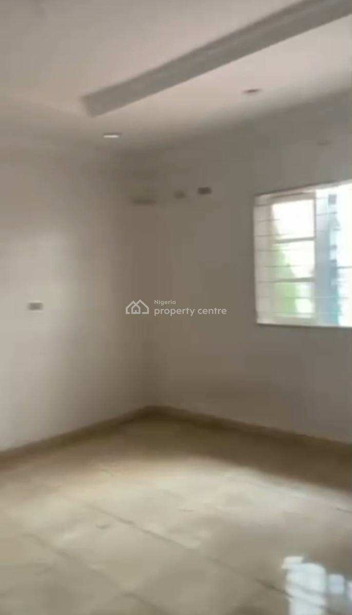 Executive Fully Finished Luxury 2 Bedroom Flat Upstairs., Ramat, Gra, Ogudu, Lagos, Flat / Apartment for Rent