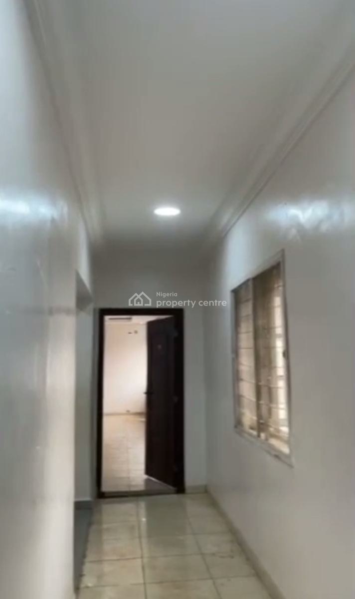 Executive Fully Finished Luxury 2 Bedroom Flat Upstairs., Ramat, Gra, Ogudu, Lagos, Flat / Apartment for Rent