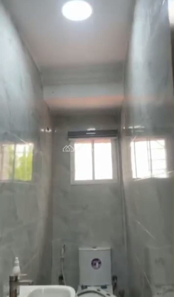 Executive Fully Finished Luxury 2 Bedroom Flat Upstairs., Ramat, Gra, Ogudu, Lagos, Flat / Apartment for Rent