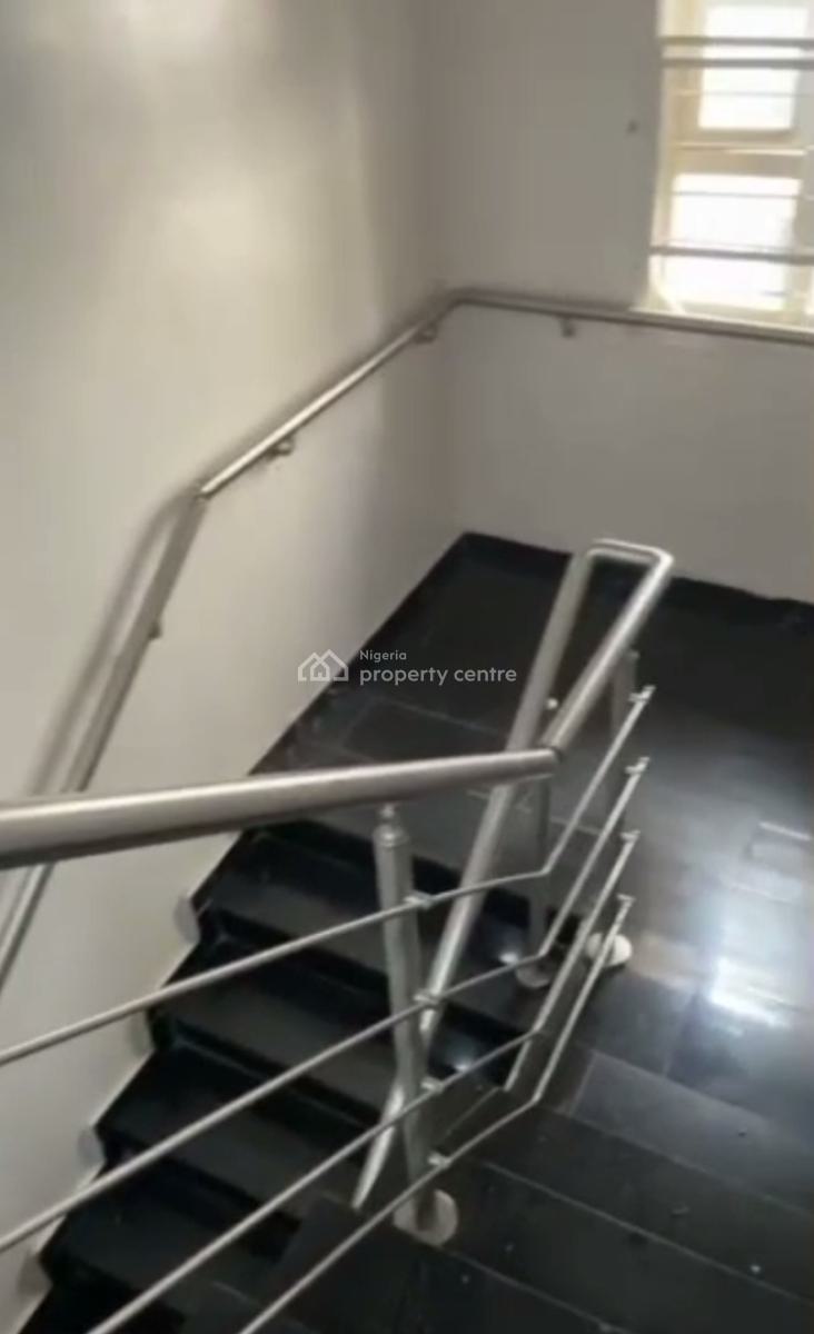 Executive Fully Finished Luxury 2 Bedroom Flat Upstairs., Ramat, Gra, Ogudu, Lagos, Flat / Apartment for Rent