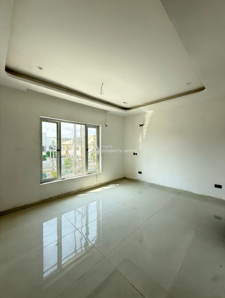 Lovely 2 Bedroom Apartment, Lekki Phase 1, Lekki Phase 1, Lekki, Lagos, Block of Flats for Sale