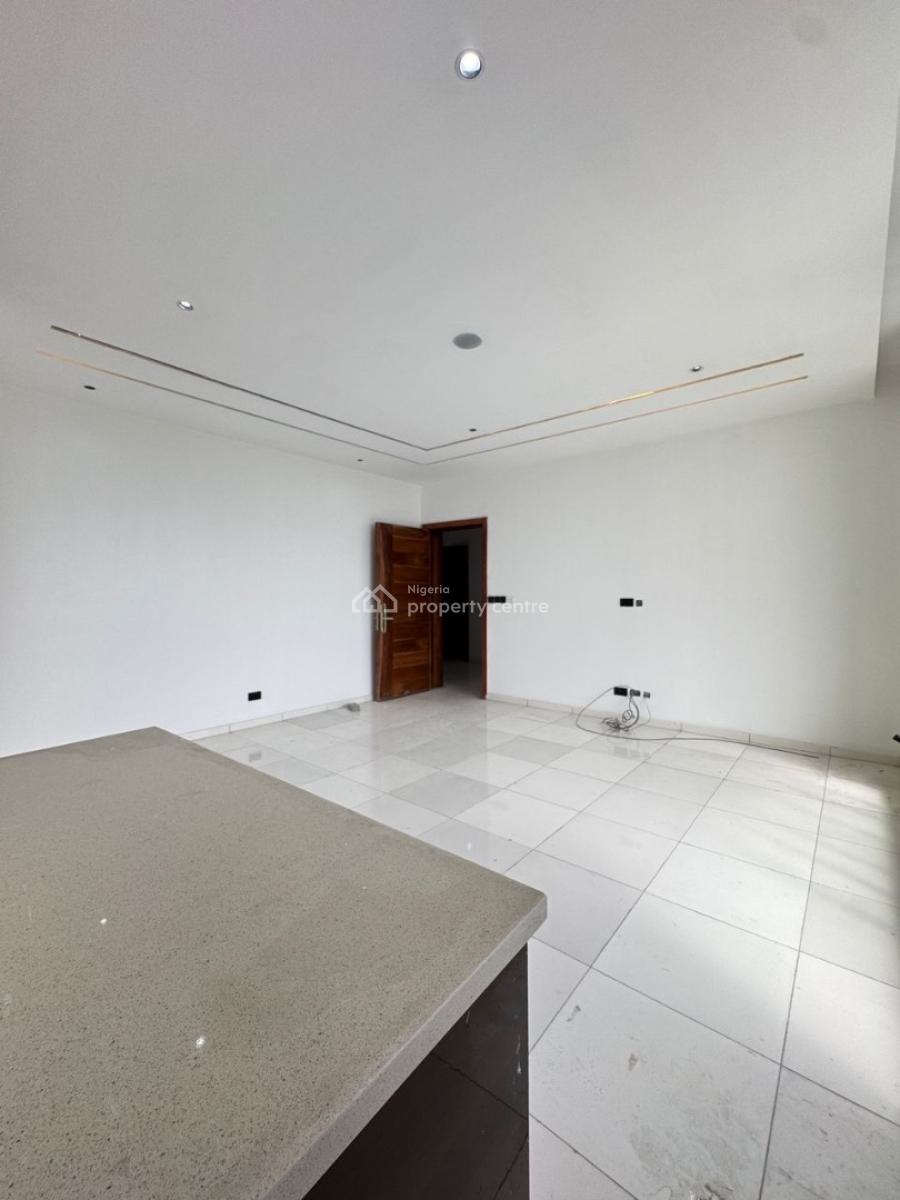 Spacious Fully Serviced   2  Bedroom Apartment, Oniru, Oniru, Victoria Island (vi), Lagos, Block of Flats for Sale