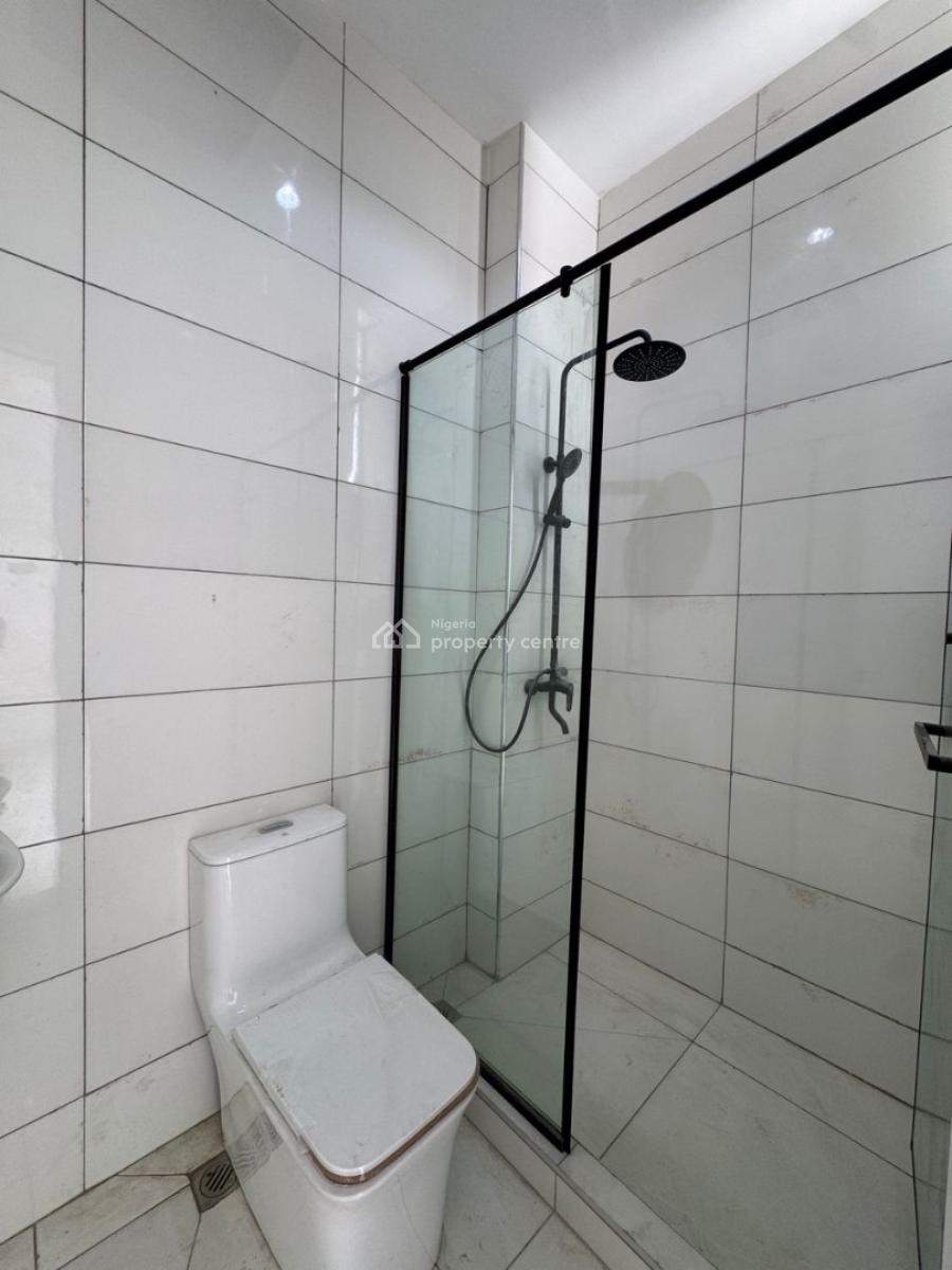 Spacious Fully Serviced   2  Bedroom Apartment, Oniru, Oniru, Victoria Island (vi), Lagos, Block of Flats for Sale