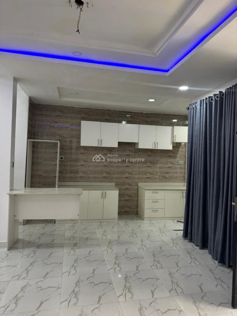 Good Deal! Luxury One Bedroom Apartment, Ologolo, Lekki, Lagos, Flat / Apartment for Sale