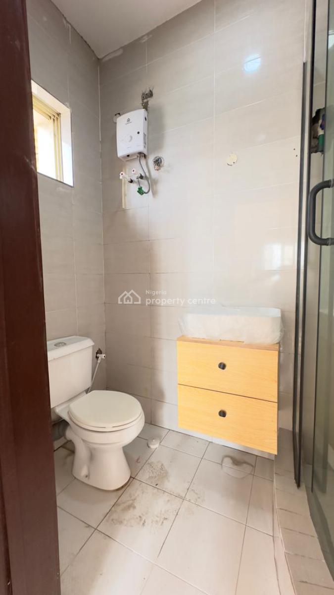 Standard Studio Apartment with Kitchenette & Swimming Pool, Canal West Estate, Osapa, Lekki, Lagos, Self Contain (single Rooms) for Rent