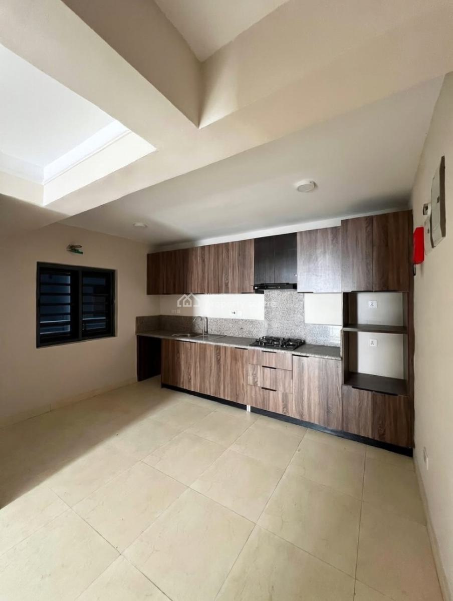 Luxury 2 Bedroom Apartment, Osapa, Lekki, Lagos, Block of Flats for Sale