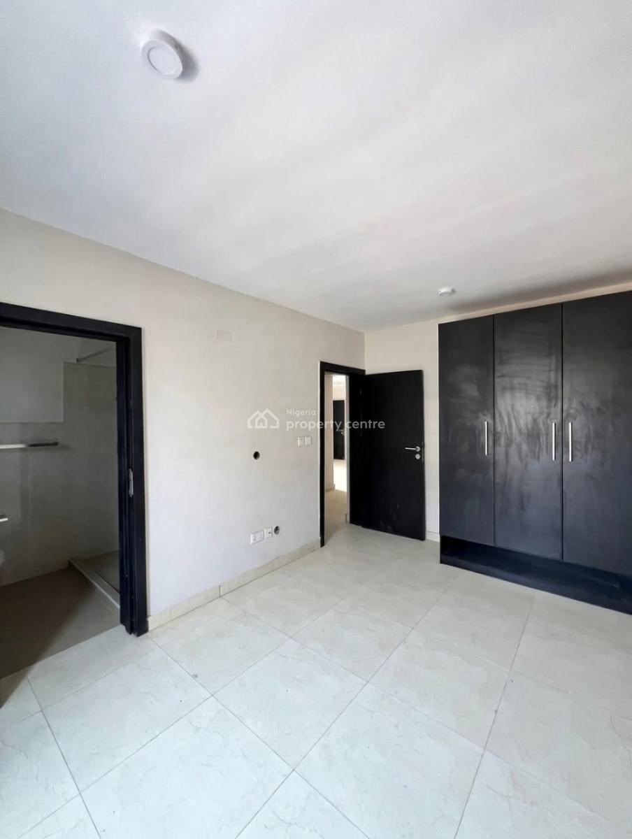 Luxury 2 Bedroom Apartment, Osapa, Lekki, Lagos, Block of Flats for Sale