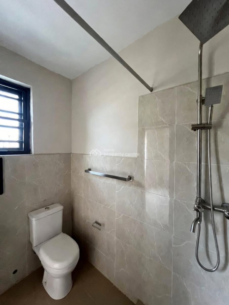 Luxury 2 Bedroom Apartment, Osapa, Lekki, Lagos, Block of Flats for Sale