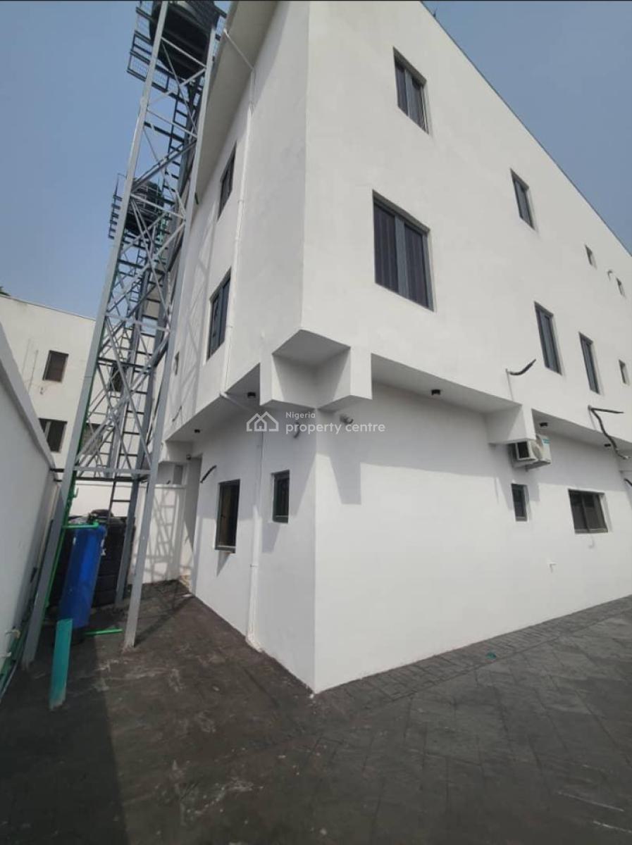 Newly Built 5-bedroom Semi-detached Home with Bq and Spacious Compound, Lekki Phase 1, Lekki, Lagos, Semi-detached Duplex for Rent