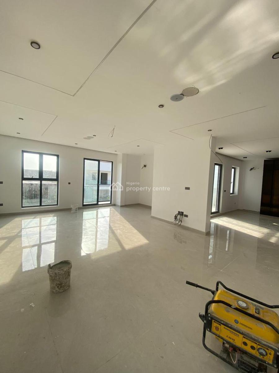 Spacious 6-bedroom Fully Detached Duplex with Bq in a Secure Estate, Lekki Phase 1, Lekki, Lagos, Detached Duplex for Sale