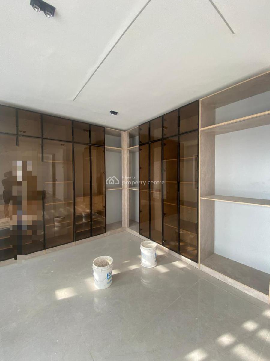 Spacious 6-bedroom Fully Detached Duplex with Bq in a Secure Estate, Lekki Phase 1, Lekki, Lagos, Detached Duplex for Sale