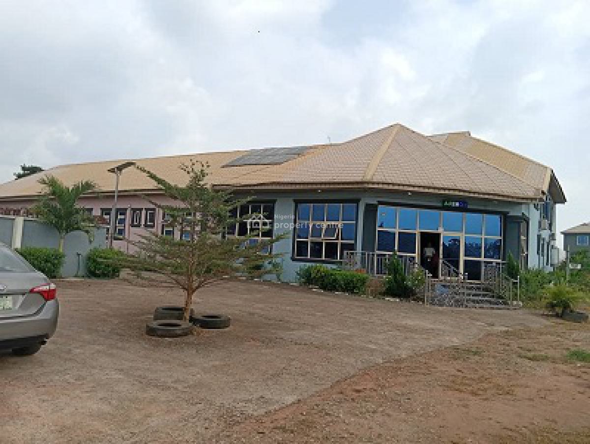 Functional Hotel, ,ilara-ilisan Road, Ilara Remo, Remo North, Ogun, Hotel / Guest House for Sale