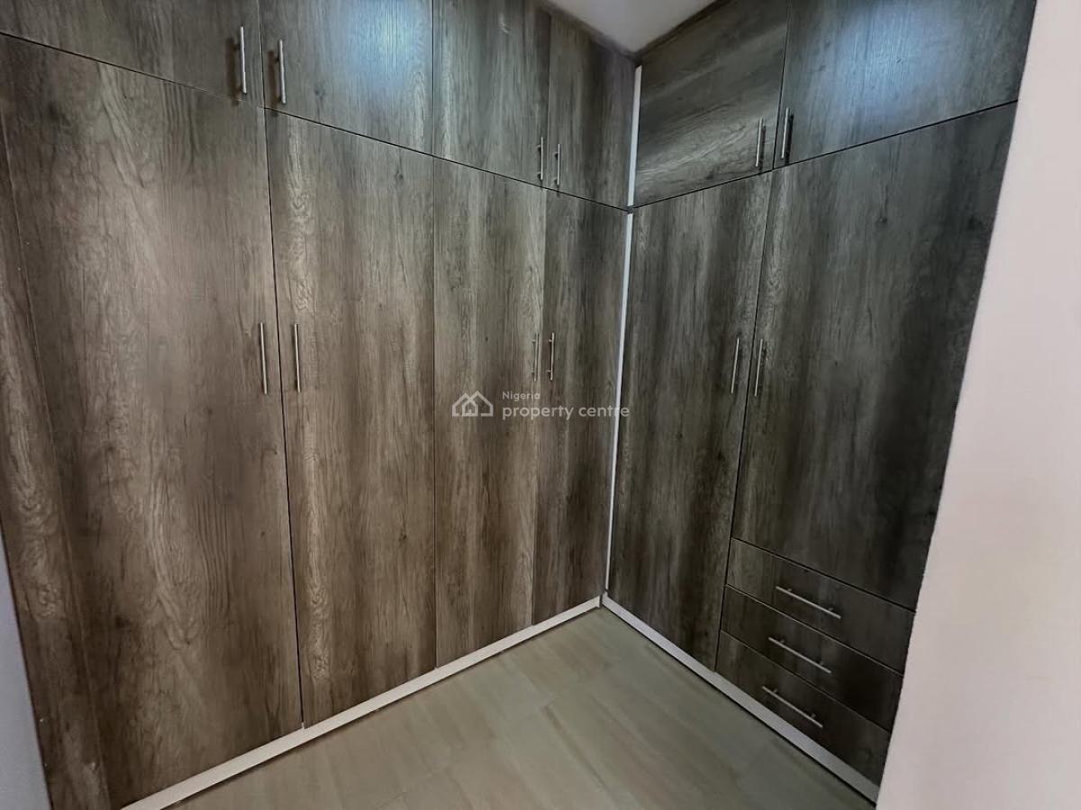 Cozy 4bedroom Terrace Duplex with 2 Living Room and a Bq, Jahi, Abuja, Terraced Duplex for Sale