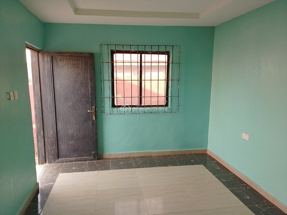 Standard 2 Bedroom Flat, Old Redeemed Church Street, Off Andrew Ighelli Street,, Fha (f.h.a), Lugbe District, Abuja, Flat / Apartment for Rent