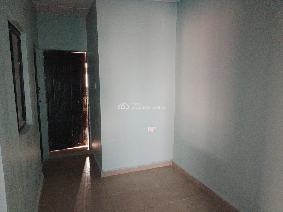 Standard 2 Bedroom Flat, Old Redeemed Church Street, Off Andrew Ighelli Street,, Fha (f.h.a), Lugbe District, Abuja, Flat / Apartment for Rent