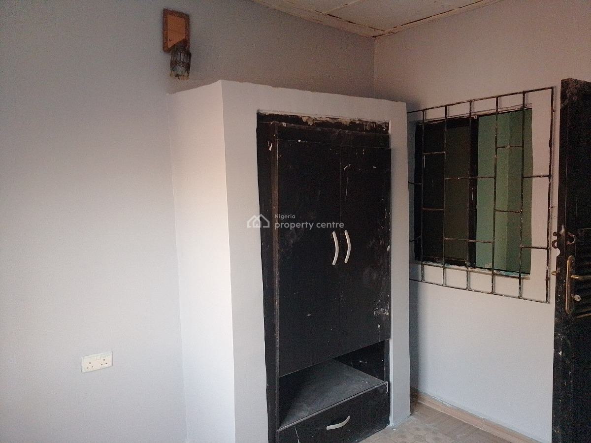 Standard 2 Bedroom Flat, Old Redeemed Church Street, Off Andrew Ighelli Street,, Fha (f.h.a), Lugbe District, Abuja, Flat / Apartment for Rent