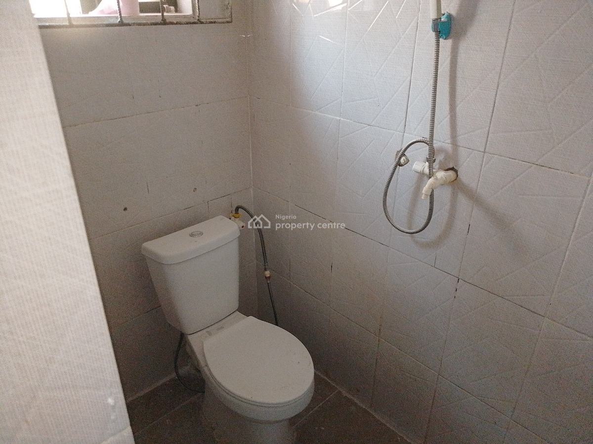 Standard 2 Bedroom Flat, Old Redeemed Church Street, Off Andrew Ighelli Street,, Fha (f.h.a), Lugbe District, Abuja, Flat / Apartment for Rent