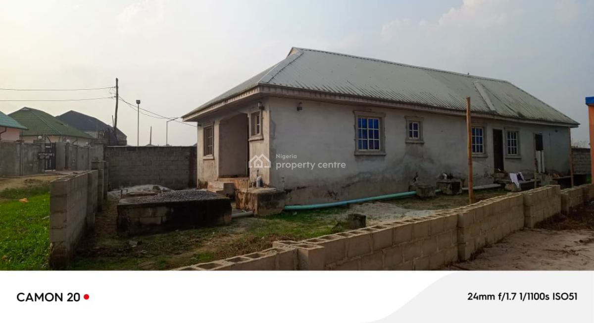 Distress 3bedroom Bungalow in a Well Developed Area with Premium Finis, Ibeju Lekki, Lagos, Detached Bungalow for Sale