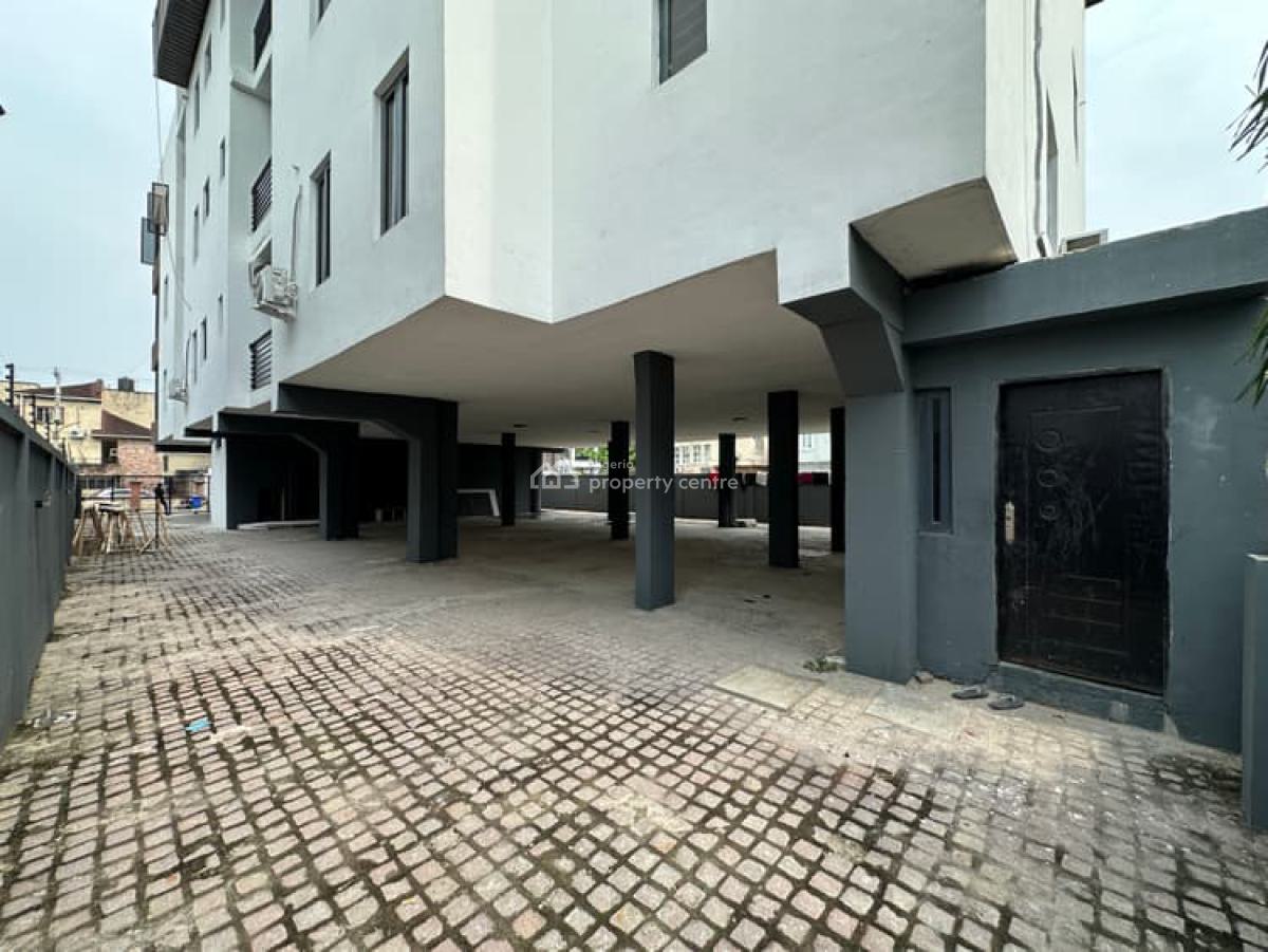Well Finished 2 Bedroom Apartment, Idado Estate, Agungi, Lekki, Lagos, Flat / Apartment for Sale