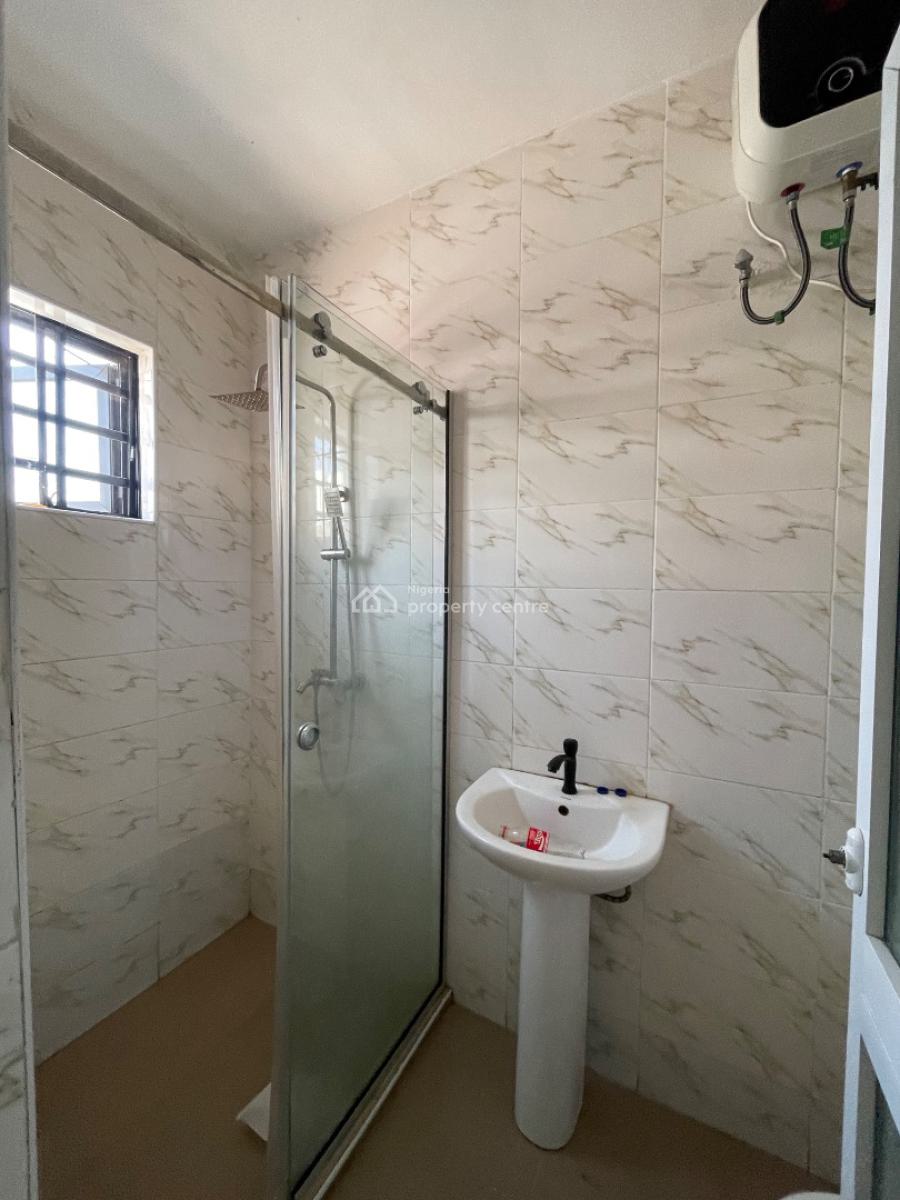 2bedroom Apartment, Ologolo, Lekki, Lagos, Flat / Apartment for Rent