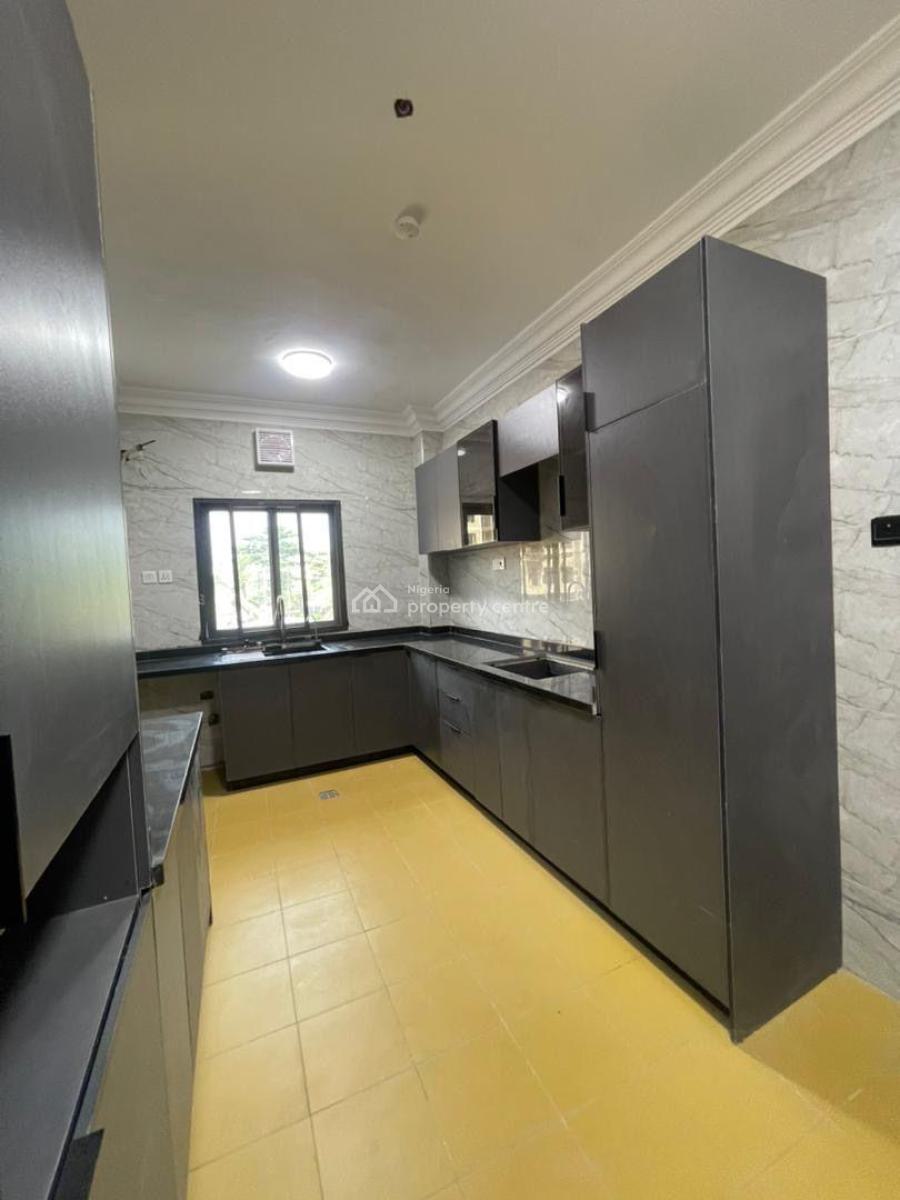 3 Bedroom Apartment with Bq, Lekki Phase 1, Lekki, Lagos, Flat / Apartment for Rent