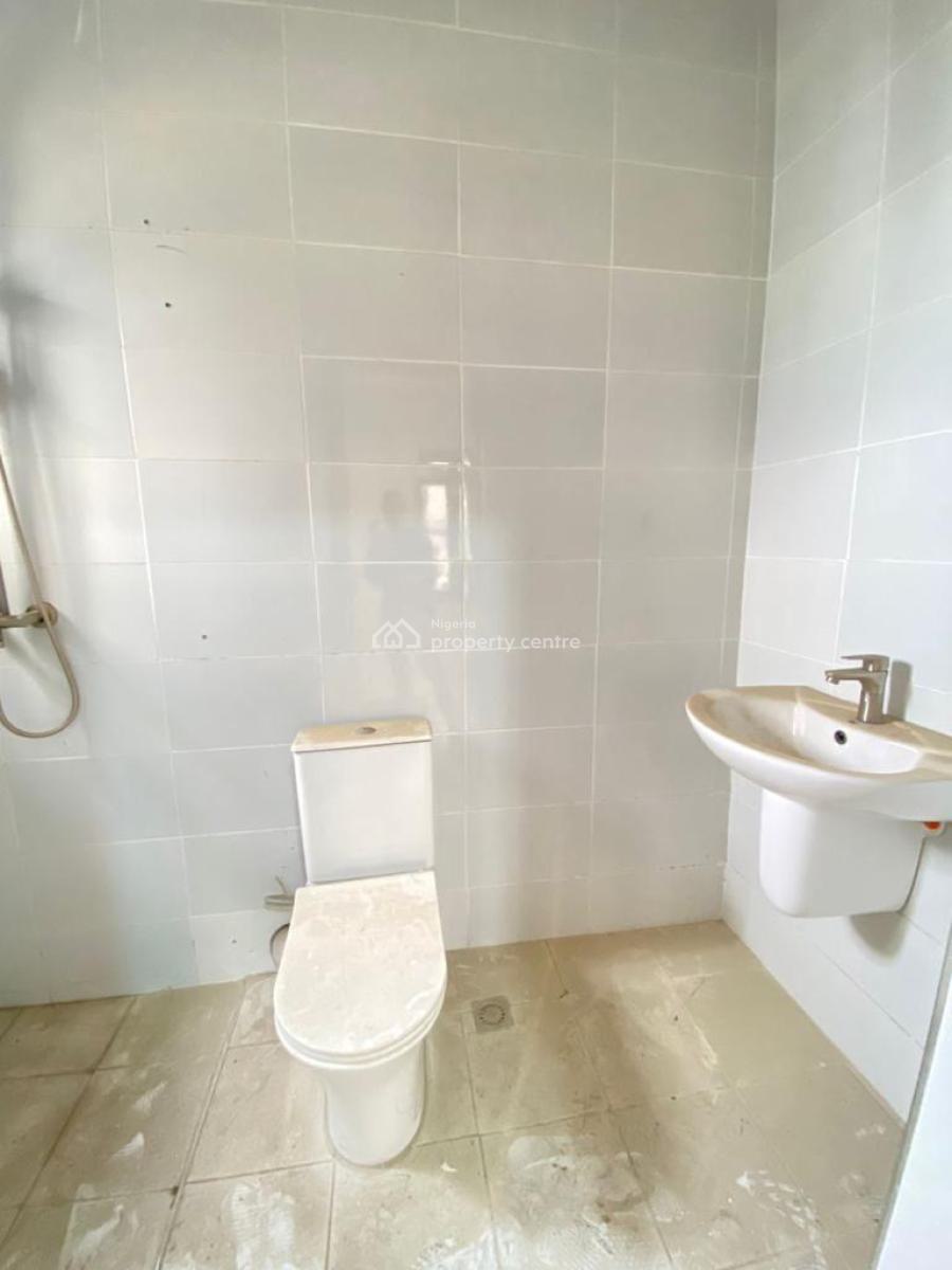 Fully Serviced 2bedrooms Apartment Available, Ologolo, Lekki, Lagos, Flat / Apartment for Sale