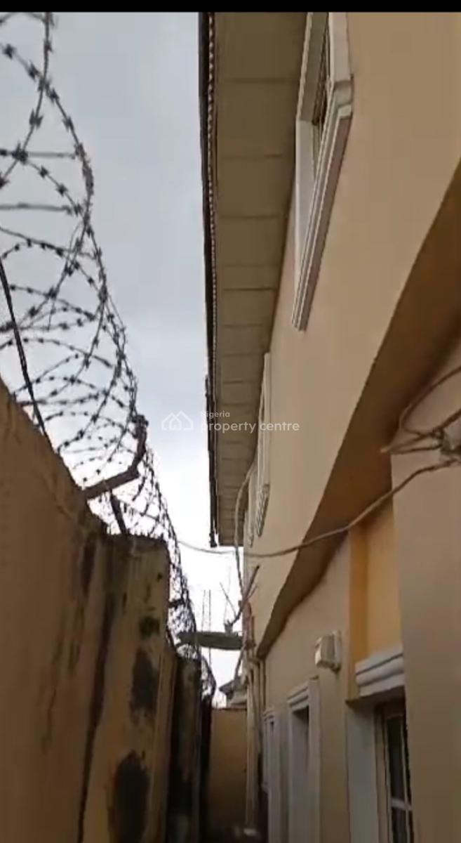 5bedroom Duplex  with 2 Living Room Inside Estate . Video Available, Peace Estate Command Ipaja Lagos, Ipaja, Lagos, House for Sale