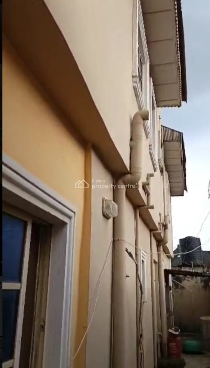 5bedroom Duplex  with 2 Living Room Inside Estate . Video Available, Peace Estate Command Ipaja Lagos, Ipaja, Lagos, House for Sale