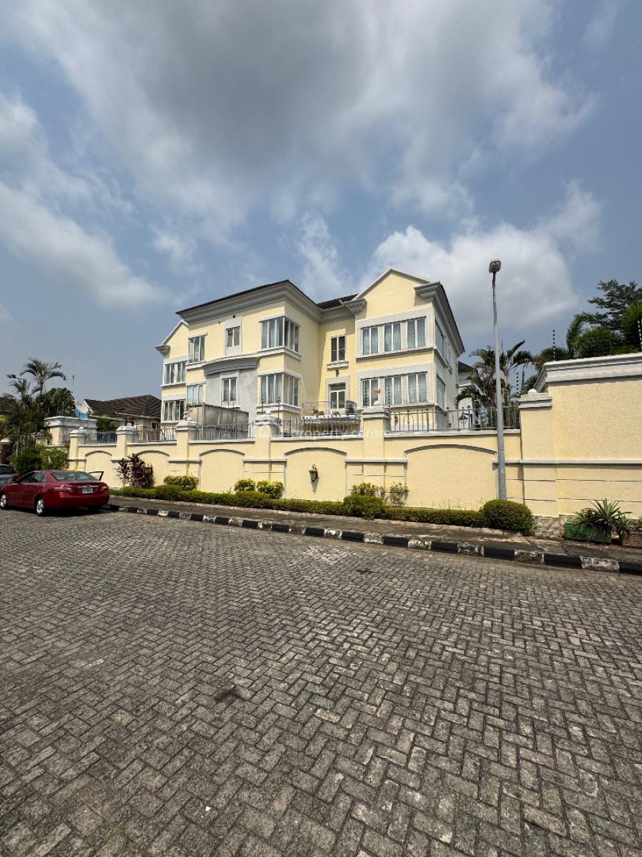 Beautifully Designed Four (4) Bedroom Terraced Duplex with Pool, Ikoyi, Lagos, Terraced Duplex for Rent