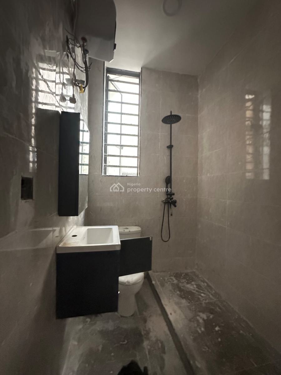 Brand New 3 Bedroom Flat + Bq, Lekki Phase 1, Lekki, Lagos, Flat / Apartment for Rent