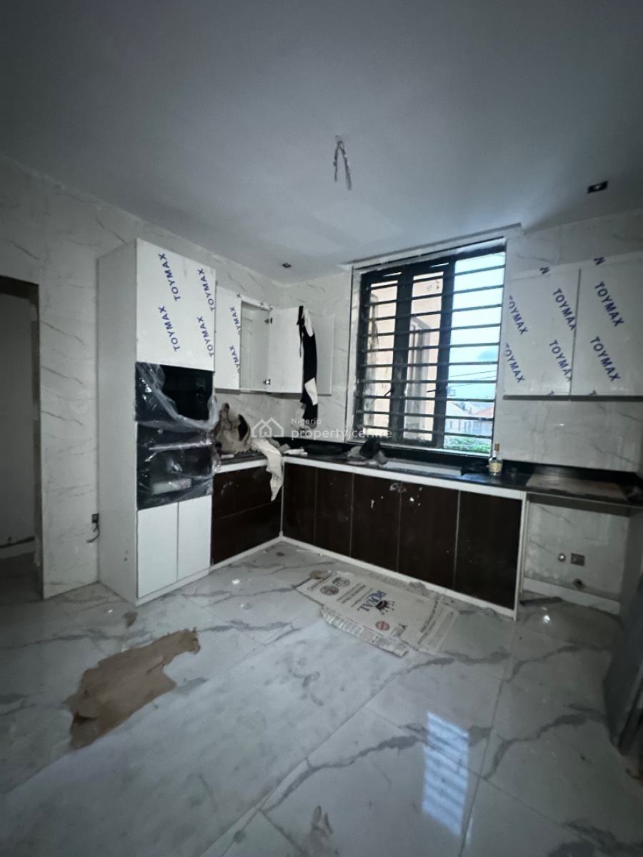 Brand New 3 Bedroom Flat + Bq, Lekki Phase 1, Lekki, Lagos, Flat / Apartment for Rent