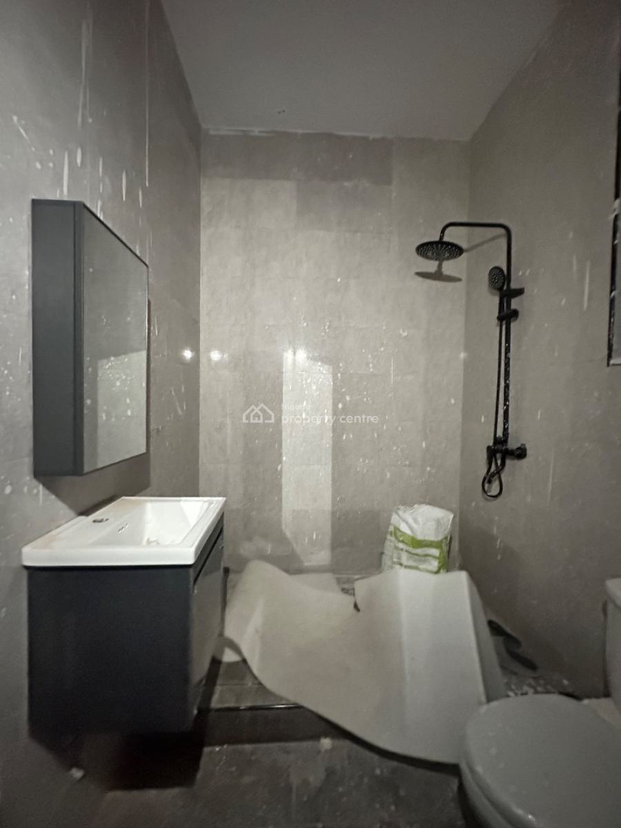 Brand New 3 Bedroom Flat + Bq, Lekki Phase 1, Lekki, Lagos, Flat / Apartment for Rent