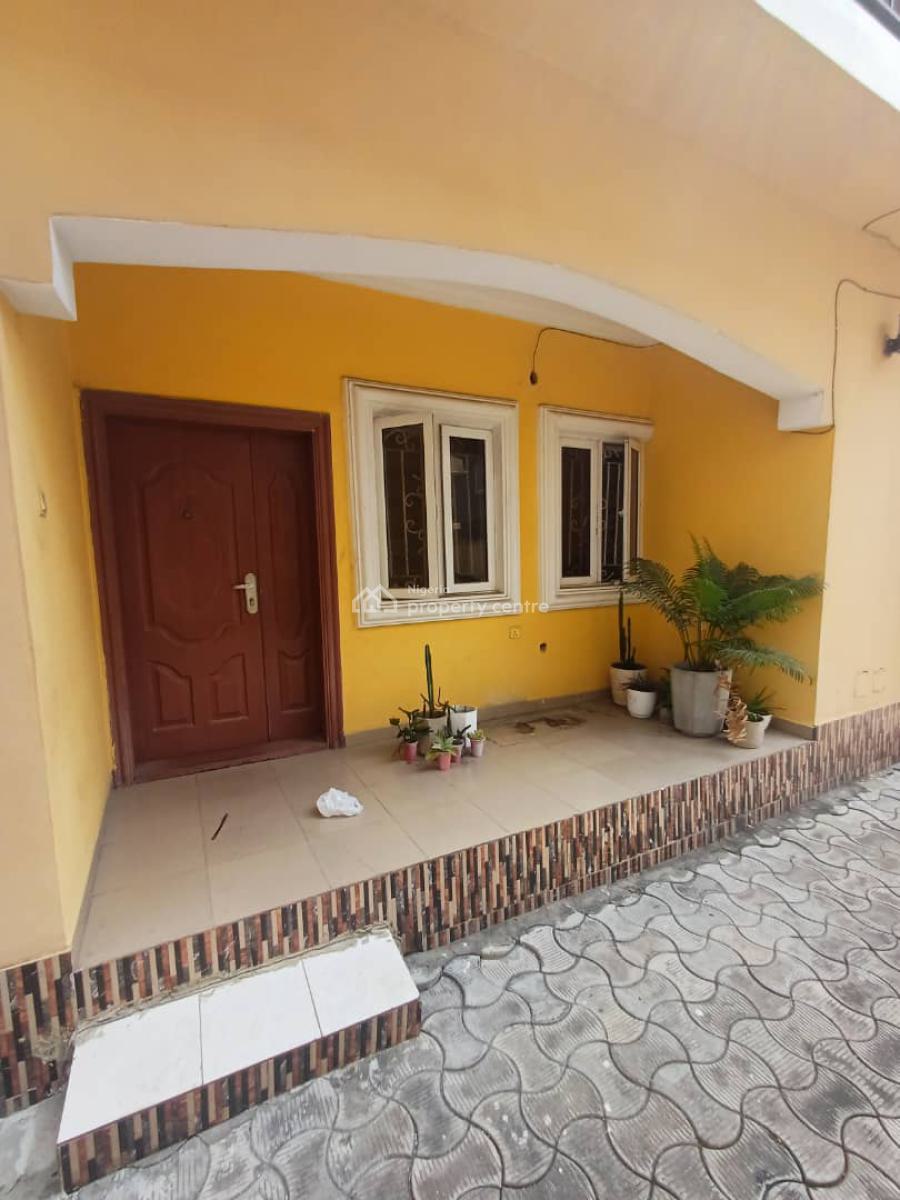 2bedroom Flat with Bq in a Secured Estate, Lekki Phase 1, Lekki, Lagos, Flat / Apartment for Rent