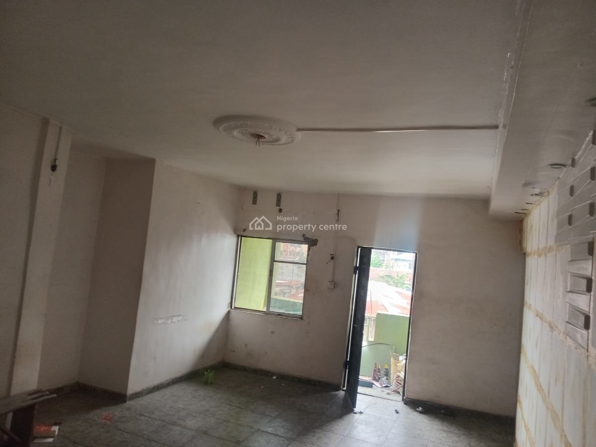 Omega  2bd Flat, Maxwell Ijeh  St Surulere Aguda, Surulere, Lagos, Flat / Apartment for Rent