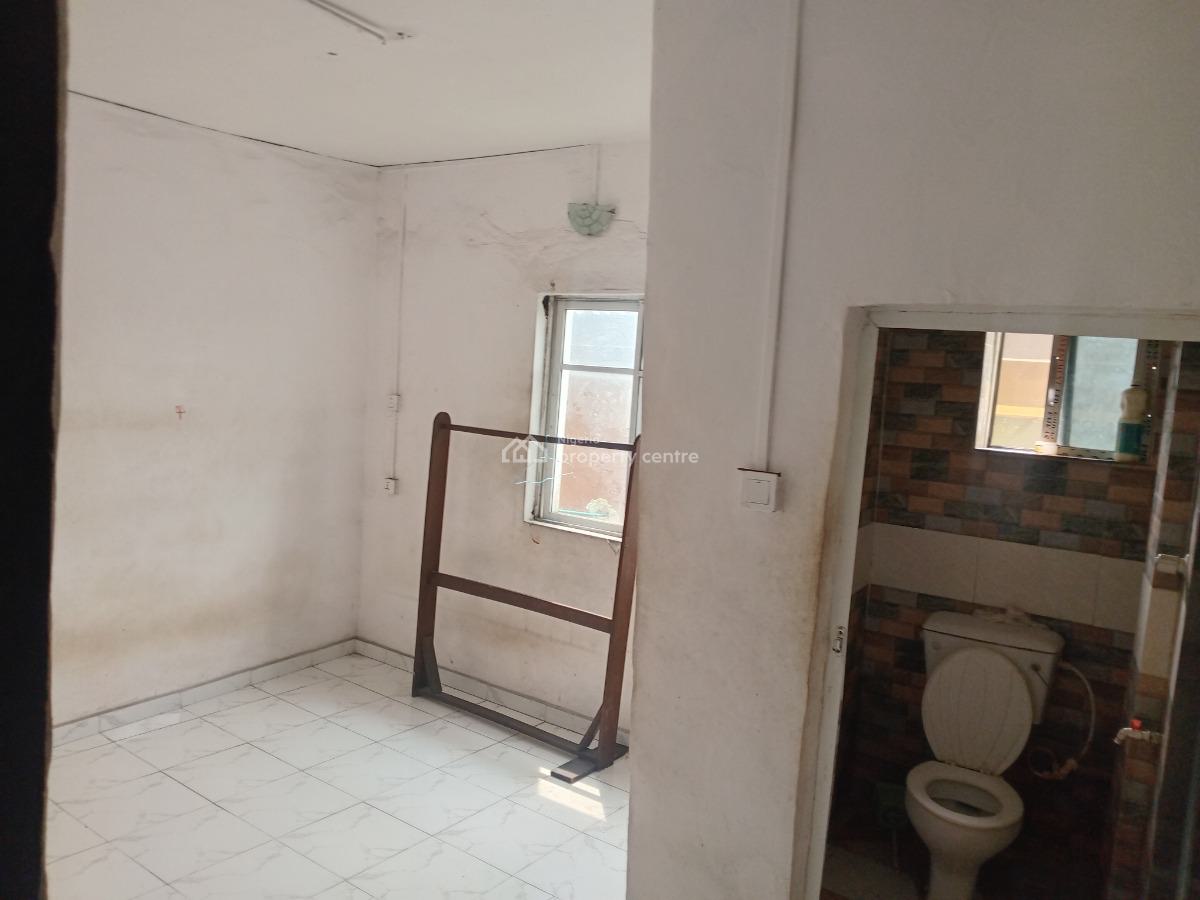 Omega  2bd Flat, Maxwell Ijeh  St Surulere Aguda, Surulere, Lagos, Flat / Apartment for Rent