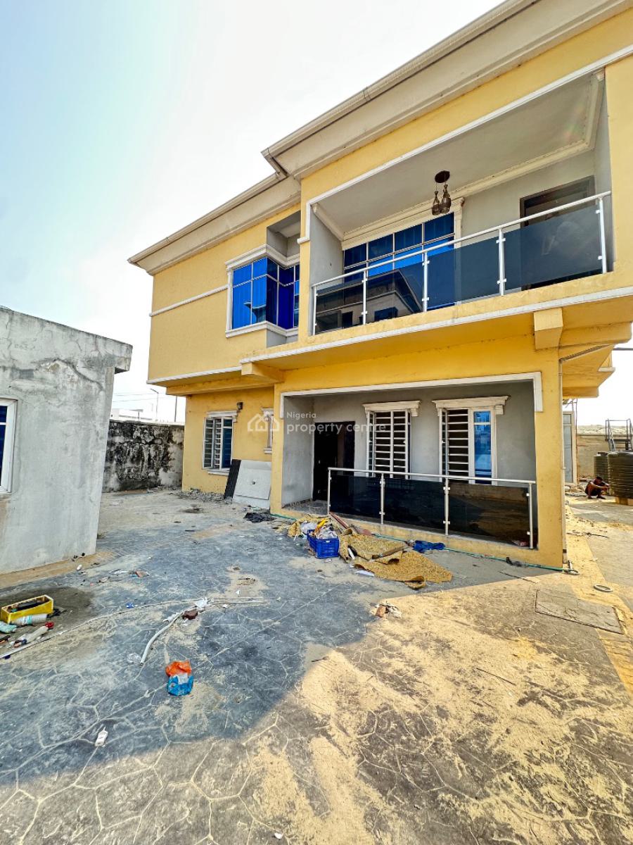 Spacious 3 Bedroom Flat, Illasan, Lekki, Lagos, Flat / Apartment for Rent