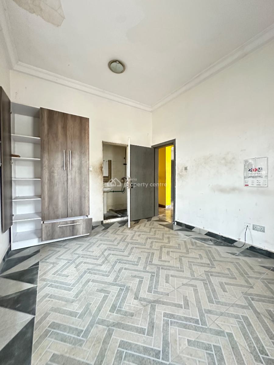 Spacious 2 Bedroom Flat, Illasan, Lekki, Lagos, Flat / Apartment for Rent