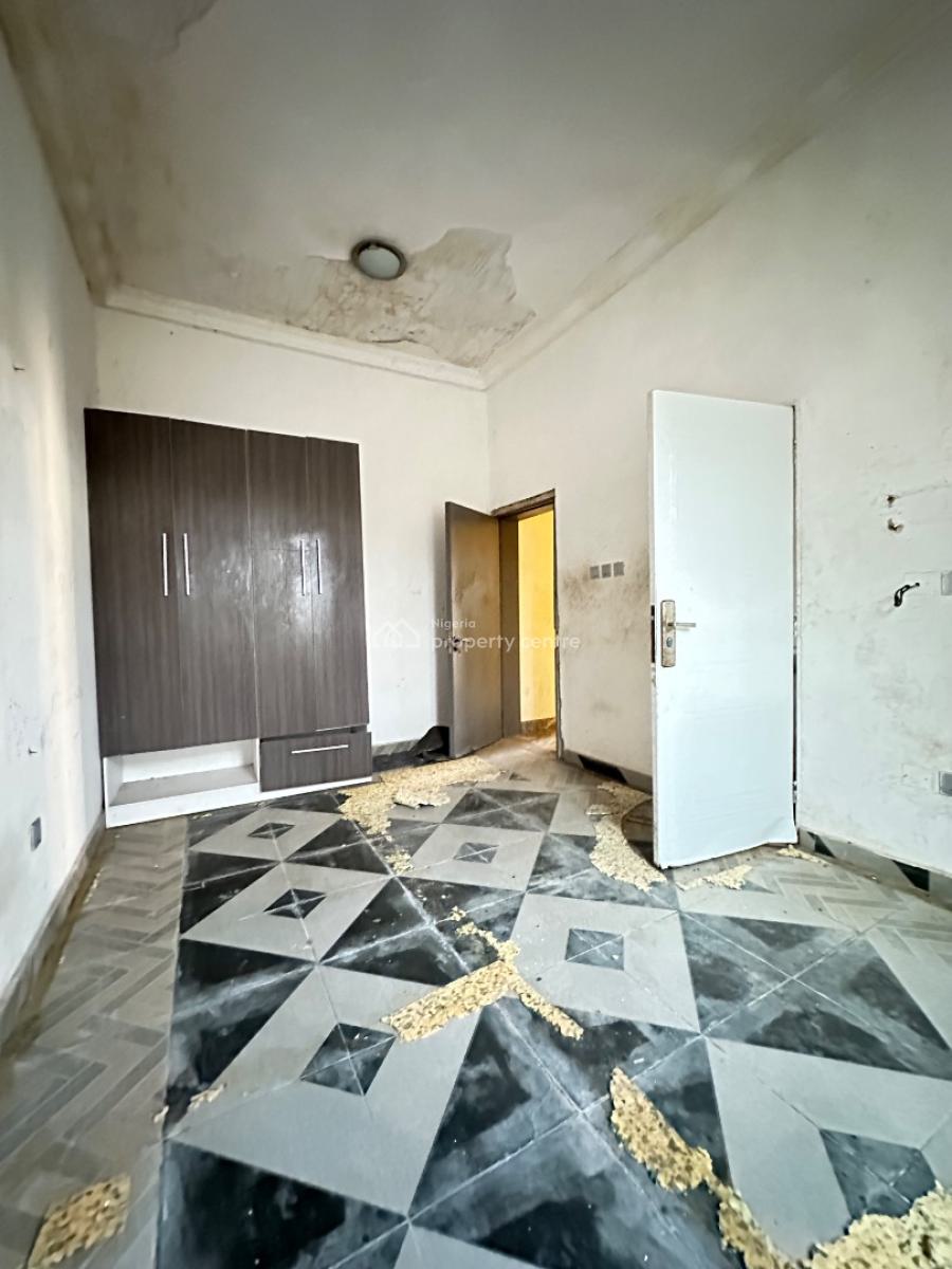 Spacious 2 Bedroom Flat, Illasan, Lekki, Lagos, Flat / Apartment for Rent