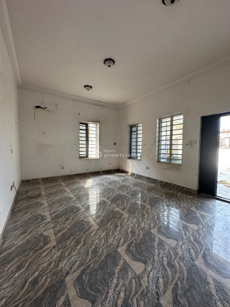 Spacious 2 Bedroom Flat, Illasan, Lekki, Lagos, Flat / Apartment for Rent