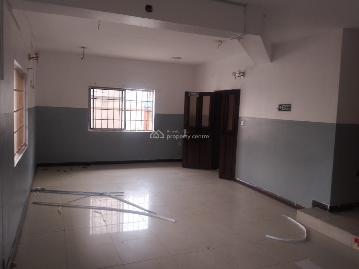 Office Building 6 Bedroom  Semi-detahched  Room Bq, Gra Ikeja Lagos, Ikeja, Lagos, House for Rent