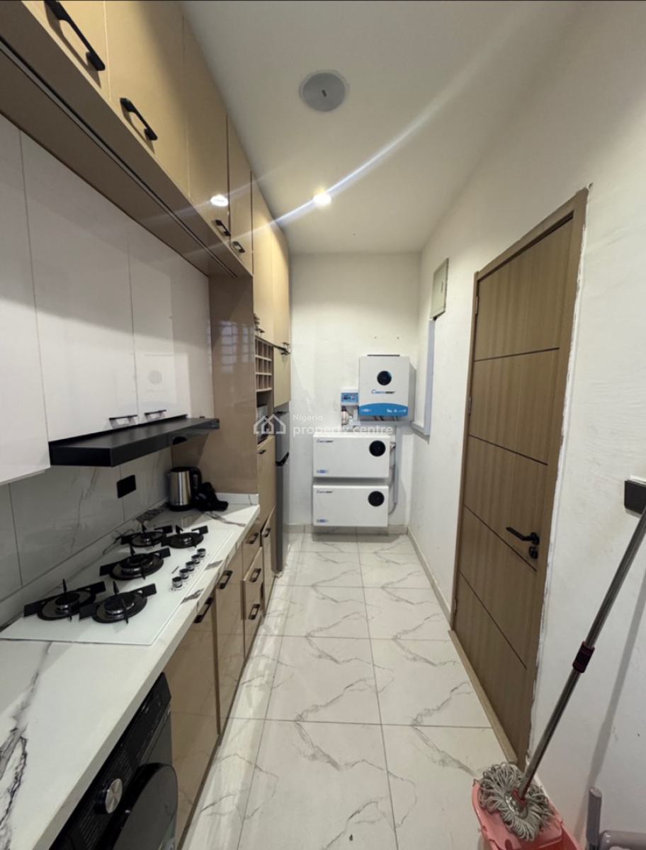 2 Bedroom Apartment, Lekki Phase 1, Lekki, Lagos, Flat / Apartment Short Let