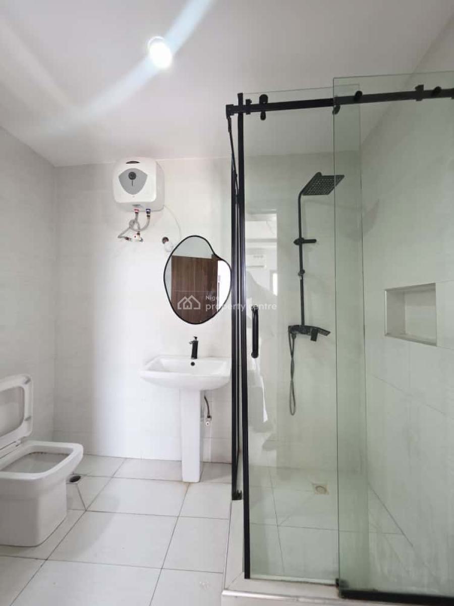 2 Bedroom Penthouse at Lekki Phase 1, Lekki Phase 1, Lekki, Lagos, Flat / Apartment for Rent